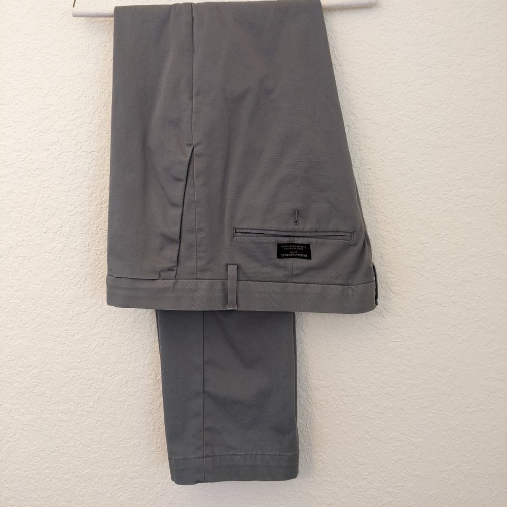 Banana Republic Men's Chinos - Size 35x32 - Gray